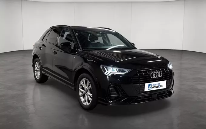 AUDI Q3 45 TFSIe 245 ch S tronic 6 S line extérieur trois quart avant droit 2132315