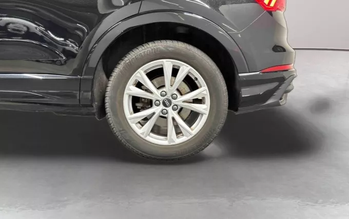 AUDI Q3 45 TFSIe 245 ch S tronic 6 S line photo 9 2132315