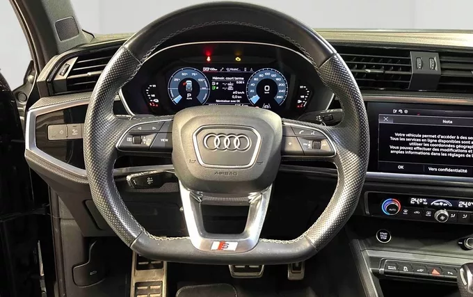 AUDI Q3 45 TFSIe 245 ch S tronic 6 S line photo 12 2132315