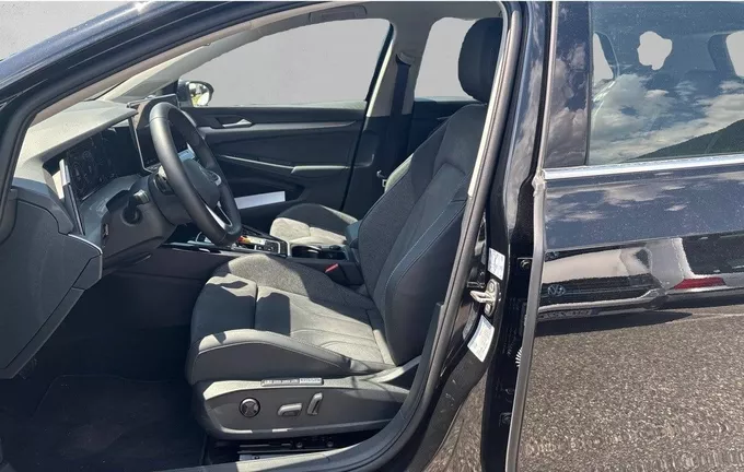 VOLKSWAGEN GOLF 1.5 eTSI EVO2 116 DSG7 Style extérieur trois quart arrière droit 2129393