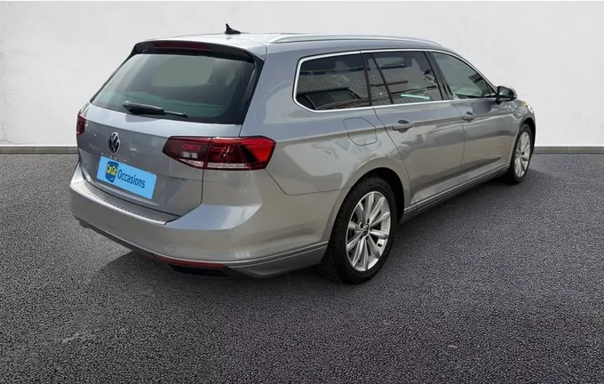 VOLKSWAGEN PASSAT SW 2.0 TDI EVO SCR 122 DSG7 extérieur avant 213454