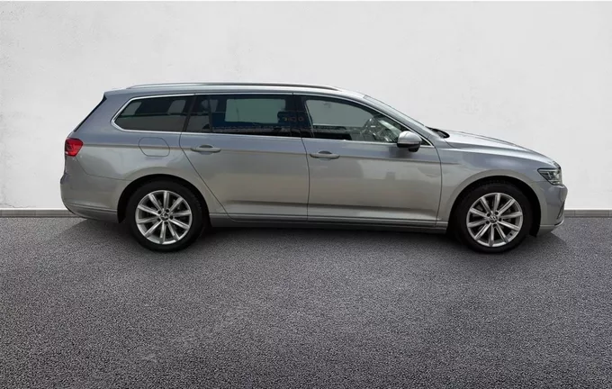 VOLKSWAGEN PASSAT SW 2.0 TDI EVO SCR 122 DSG7 extérieur côté droit 213454