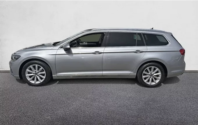VOLKSWAGEN PASSAT SW 2.0 TDI EVO SCR 122 DSG7 extérieur trois quart arrière gauche 213454