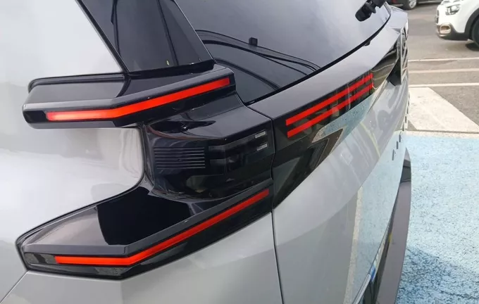 CITROEN C5 AIRCROSS HYBRIDE 145 ch e-DCS6 Max photo 17 944937