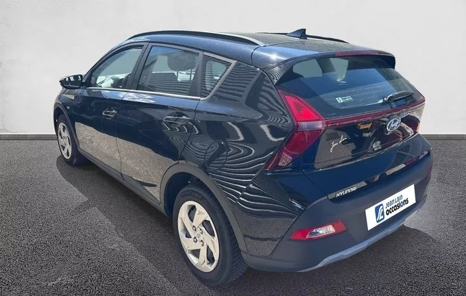 HYUNDAI BAYON 1.0 T-GDi 100 Hybrid 48V Initia extérieur trois quart arrière gauche 13926