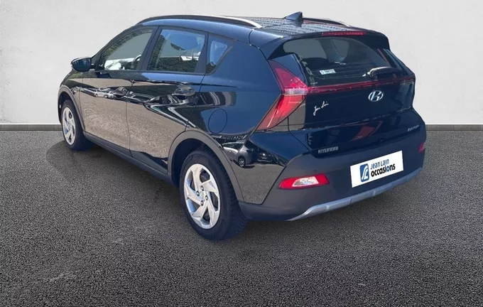 HYUNDAI BAYON 1.0 T-GDi 100 Hybrid 48V Initia extérieur trois quart arrière gauche 13926