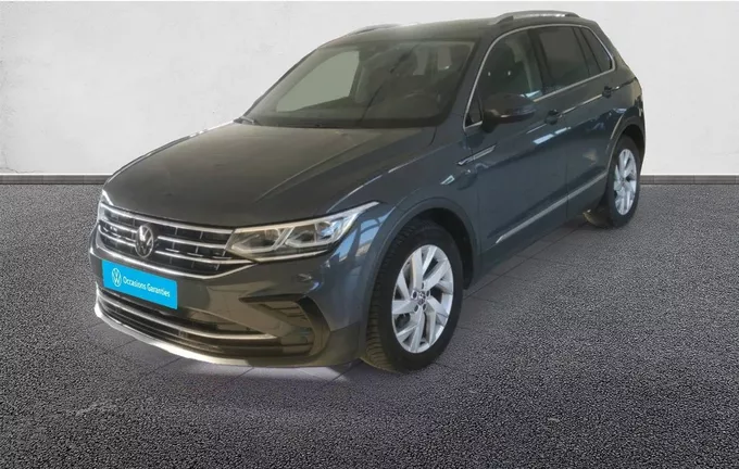 VOLKSWAGEN TIGUAN 1.5 TSI 150ch DSG7 Elegance extérieur trois quart avant gauche 461005