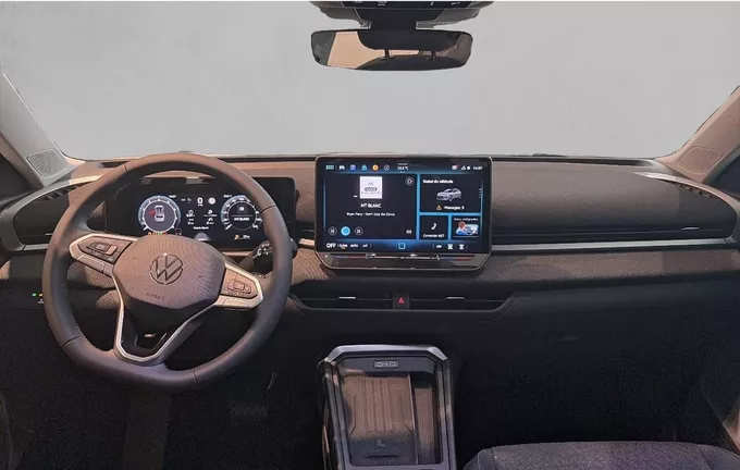 VOLKSWAGEN T-ROC 1.5 eTSI EVO2 Hybrid 116 ch DSG7 Life extérieur trois quart avant droit 3446