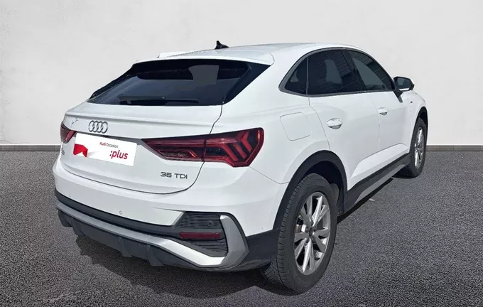 AUDI Q3 Sportback 35 TDI 150 ch S tronic 7 S line extérieur trois quart arrière droit 2129952