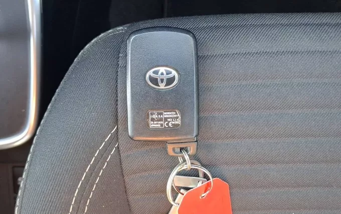 TOYOTA YARIS Hybride 100h Dynamic photo 19 1103990