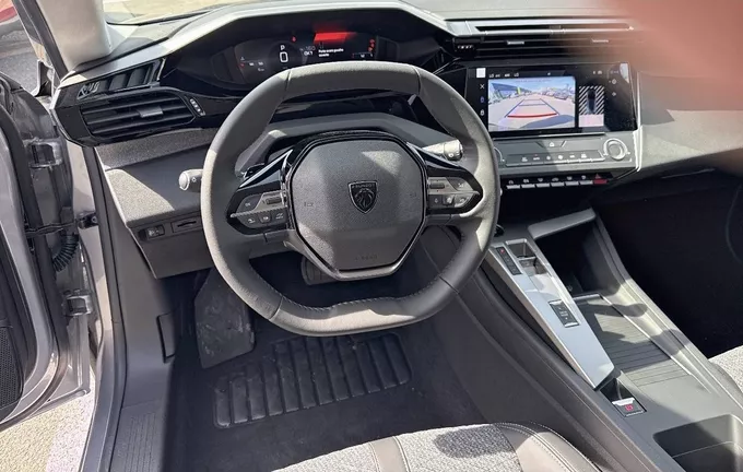 PEUGEOT 308 Hybrid 145 e-DCS6 Allure photo 9 945184