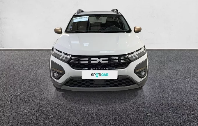 DACIA SANDERO TCe 110 Stepway Extreme + extérieur avant 946074