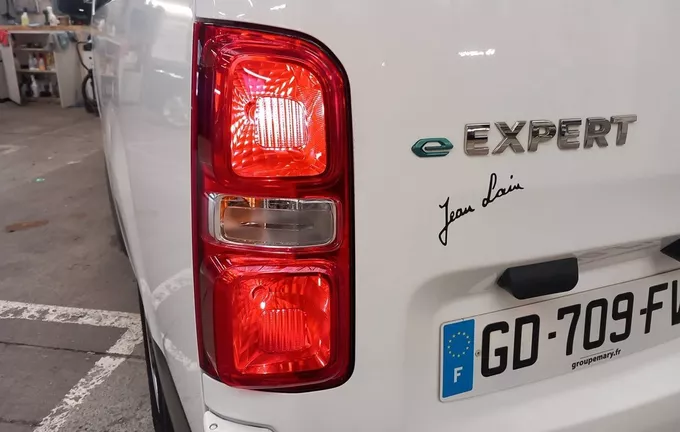 PEUGEOT E-EXPERT COMBI Expert Long Electrique 50 kWh 136ch extérieur trois quart arrière gauche 944767