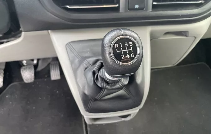 FORD TOURNEO Custom 320 L2H1 2.0 EcoBlue 150 ch Titanium photo 13 106301