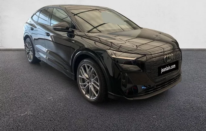 AUDI Q4 E-TRON Sportback 45 285 ch 82 kWh extérieur trois quart avant droit 9576