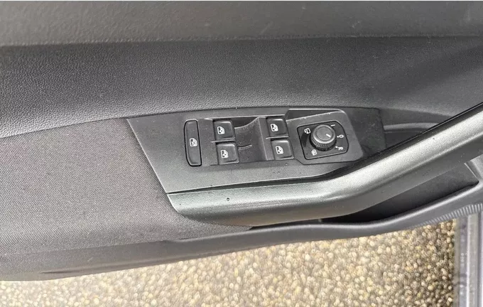 VOLKSWAGEN POLO 1.0 TSI 95 S&S BVM5 photo 17 2126558