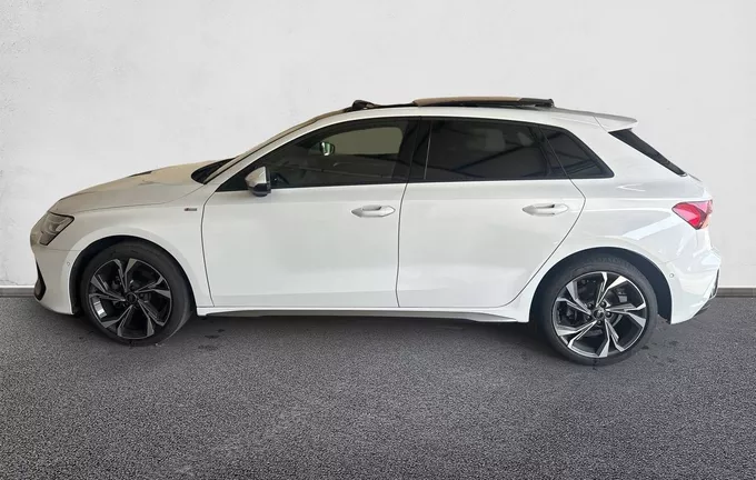 AUDI A3 Sportback TDI 150 S tronic 7 S line extérieur côté gauche 2130383