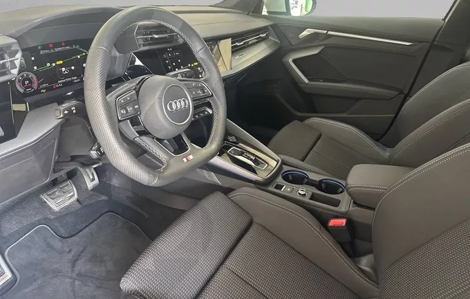 AUDI A3 Sportback TDI 150 S tronic 7 S line photo 11 2130383