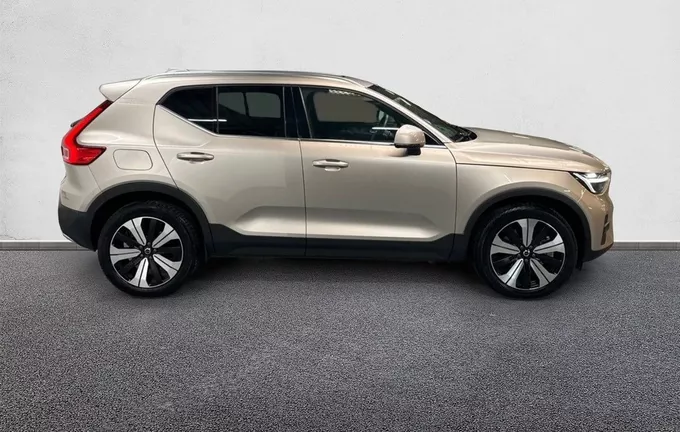 VOLVO XC40 T4 Recharge 129+82 ch DCT7 Ultimate extérieur côté droit 2125862
