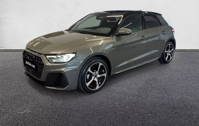 AUDI A1 Sportback 30 TFSI 116 ch S tronic 7 S Line extérieur trois quart avant gauche 9487