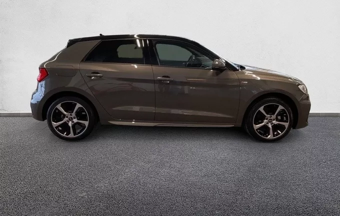 AUDI A1 Sportback 30 TFSI 116 ch S tronic 7 S Line extérieur côté droit 9487