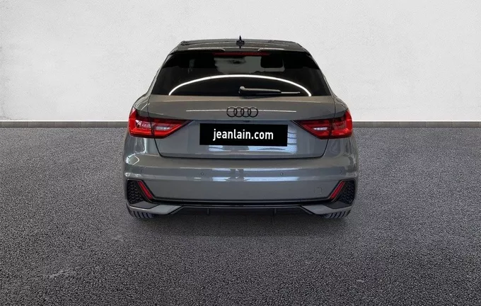 AUDI A1 Sportback 30 TFSI 116 ch S tronic 7 S Line extérieur arrière 9487