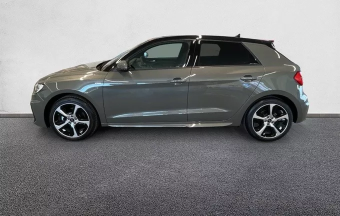 AUDI A1 Sportback 30 TFSI 116 ch S tronic 7 S Line extérieur côté gauche 9487