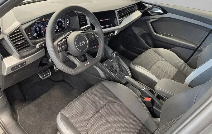 AUDI A1 Sportback 30 TFSI 116 ch S tronic 7 S Line photo 11 9487