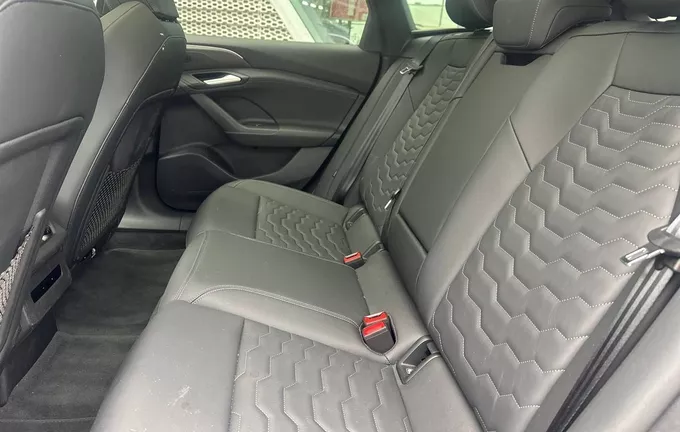 AUDI A6 E-TRON Avant Performance S line photo 17 2130940