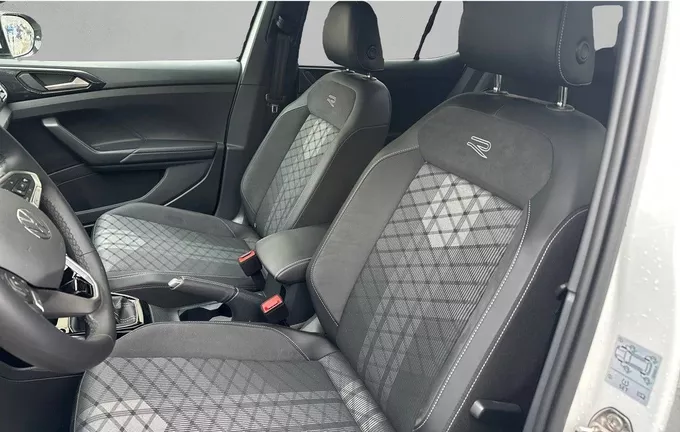VOLKSWAGEN T-CROSS 1.0 TSI 116 Start/Stop DSG7 R-Line Edition extérieur trois quart arrière droit 560313