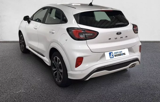 FORD PUMA 1.0 Flexifuel 125 ch mHEV S&S BVM6 ST-Line extérieur trois quart arrière gauche 2130887
