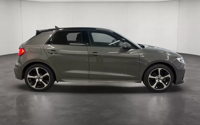 AUDI A1 Sportback 30 TFSI 116 ch S tronic 7 S Line extérieur côté droit 2133318