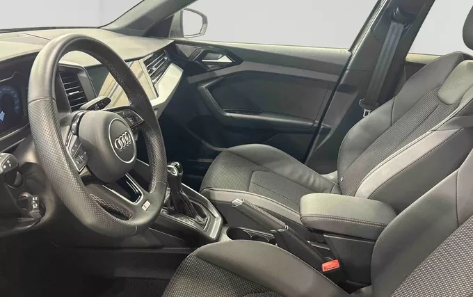 AUDI A1 Sportback 30 TFSI 116 ch S tronic 7 S Line photo 18 2133318