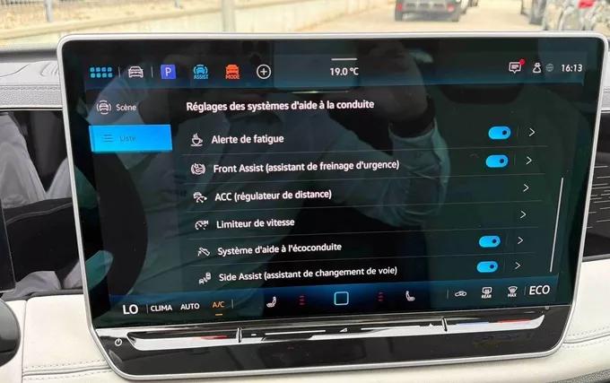 VOLKSWAGEN TIGUAN 1.5 eHybrid 272ch DSG6 Elegance photo 28 2130983
