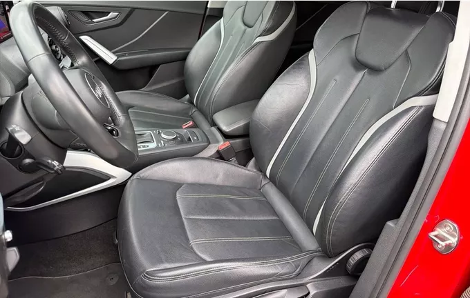 AUDI Q2 35 TFSI COD 150 S tronic 7 Design Luxe extérieur trois quart arrière droit 2129328