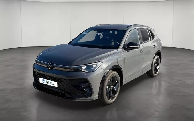 VOLKSWAGEN TIGUAN 1.5 eHybrid 272ch DSG6 R-Line Edition extérieur trois quart avant gauche 6977