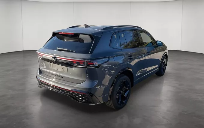 VOLKSWAGEN TIGUAN 1.5 eHybrid 272ch DSG6 R-Line Edition extérieur trois quart arrière droit 6977
