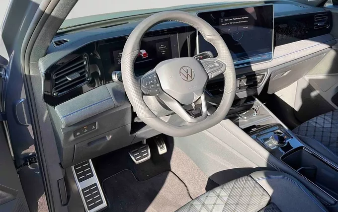 VOLKSWAGEN TIGUAN 1.5 eHybrid 272ch DSG6 R-Line Edition photo 11 6977