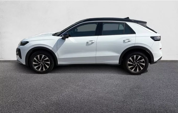 VOLKSWAGEN T-ROC 1.5 eTSI EVO2 Hybrid 116 ch DSG7 Life extérieur trois quart arrière gauche 9707