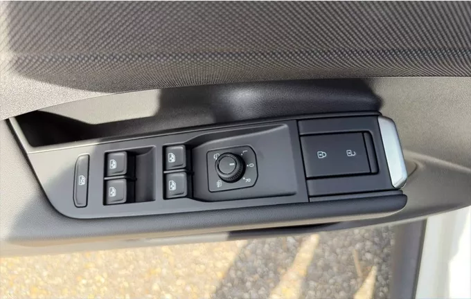 VOLKSWAGEN T-ROC 1.5 eTSI EVO2 Hybrid 116 ch DSG7 Life photo 18 9707