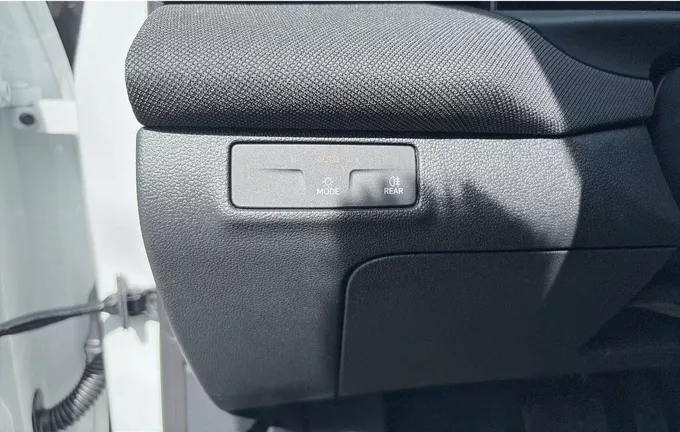 VOLKSWAGEN T-ROC 1.5 eTSI EVO2 Hybrid 116 ch DSG7 Life photo 19 9707