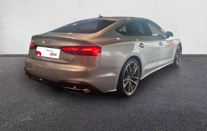AUDI A5 Sportback 40 TDI 204 S tronic 7 Quattro Avus extérieur trois quart arrière droit 2130070