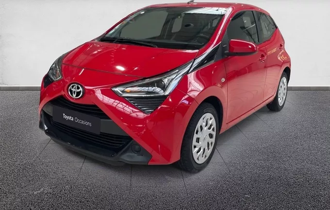 TOYOTA AYGO 1.0 VVT-i x-shift x-play extérieur trois quart avant gauche 1103718