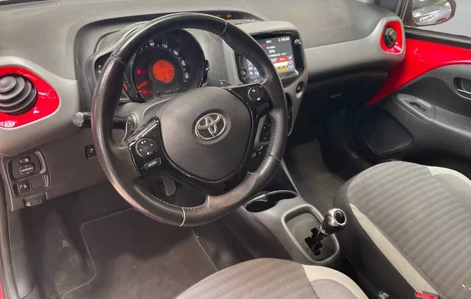 TOYOTA AYGO 1.0 VVT-i x-shift x-play photo 11 1103718