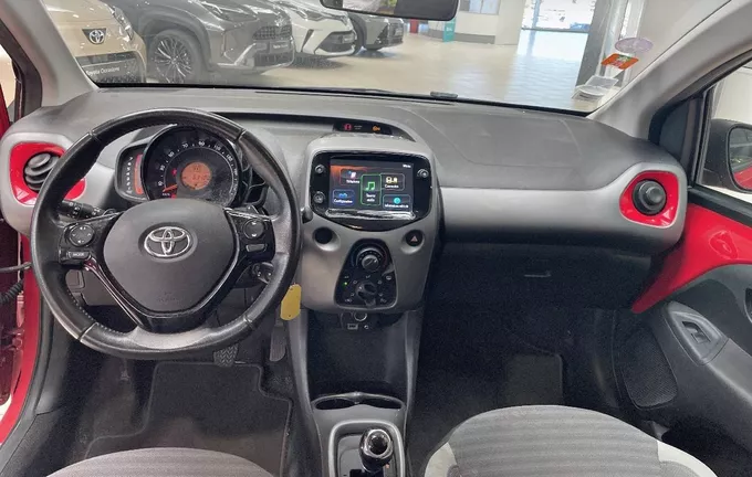 TOYOTA AYGO 1.0 VVT-i x-shift x-play photo 18 1103718