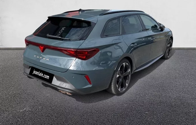 CUPRA LEON Sportstourer eHybrid 204 ch DSG6 V extérieur trois quart arrière droit 2054