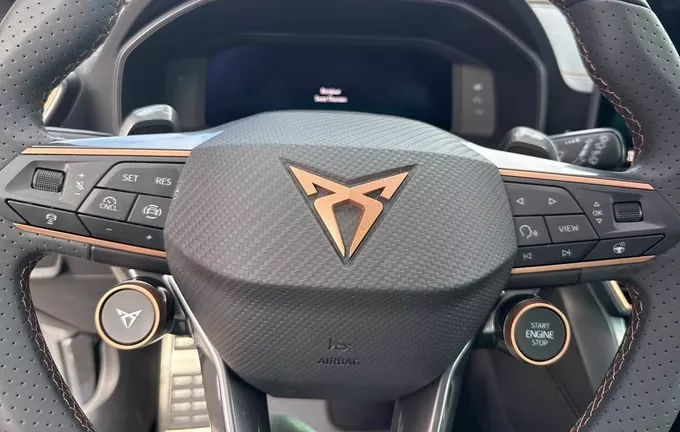 CUPRA LEON Sportstourer eHybrid 204 ch DSG6 V photo 12 2054