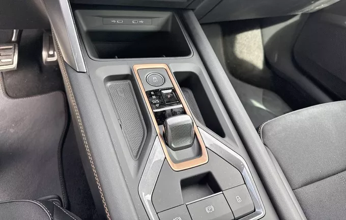 CUPRA LEON Sportstourer eHybrid 204 ch DSG6 V photo 13 2054