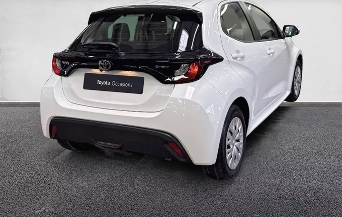 TOYOTA YARIS Hybride 116h Dynamic extérieur trois quart arrière droit 1103424