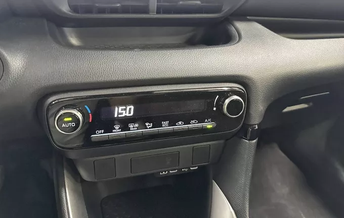 TOYOTA YARIS Hybride 116h Dynamic photo 13 1103424